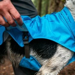 Ruffwear Sun Shower Regnjakke Lyse Blå -Kjæledyrutstyr Salgsbutikk ruffwear sun shower jacka bla skymning 5c